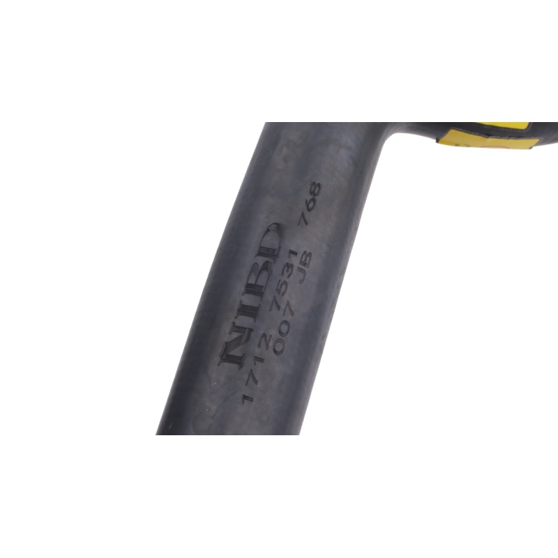 NIBD 냉각수 호스 M88245200 OE 17127531768